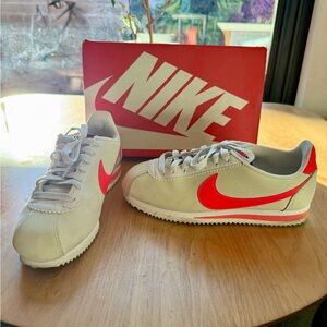 Nike Cortez Light Grey & Bright Crimson Red Sneakers - Size 7